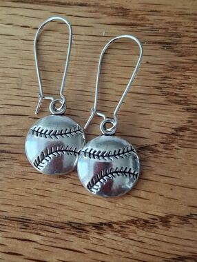 NWT Tibeyan Silver Baseball Stitch Dangle Earrings - Silver Tone